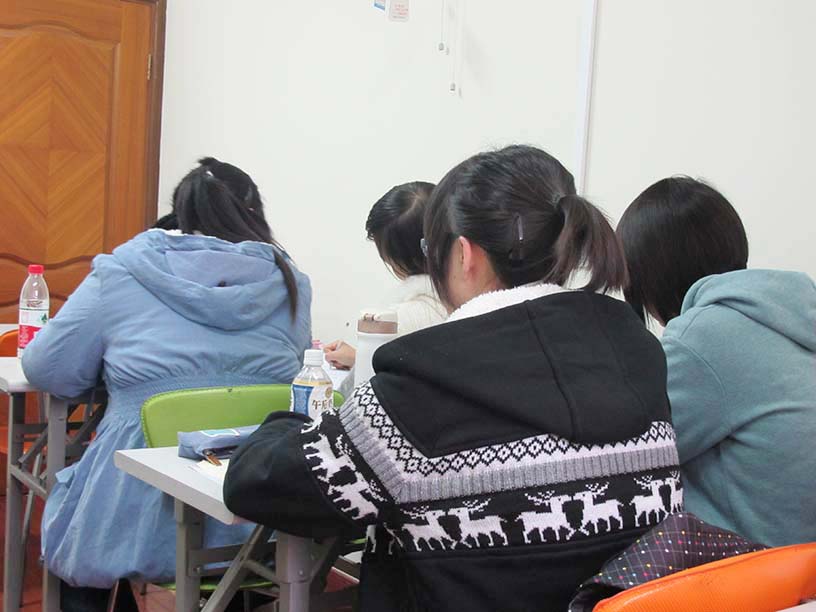 努力，向梦想学府奋进